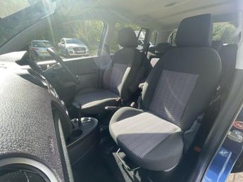 Ford Fusion Fusion + Auto 5 Gears Suv Hatchback