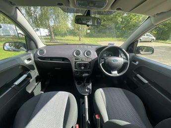 Ford Fusion Fusion + Auto 5 Gears Suv Hatchback