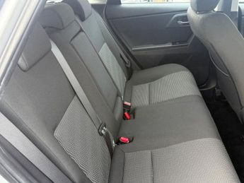 Toyota Auris 1.8 VVT-h Icon Touring Sports CVT 5dr 97BHP