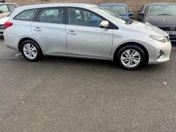 Toyota Auris 1.8 VVT-h Icon Touring Sports CVT 5dr 97BHP