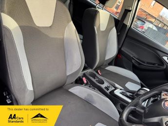 Ford Focus 1.6 Zetec Powershift Euro 5 5dr