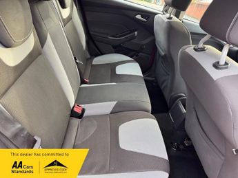 Ford Focus 1.6 Zetec Powershift Euro 5 5dr
