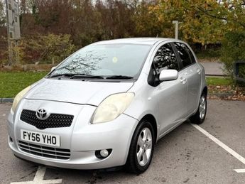 Toyota Yaris VVTI T SPIRIT