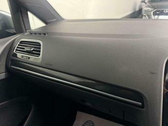 Volkswagen Golf 2.0 Golf R TSi 4Motion Semi-Auto 4WD 5dr