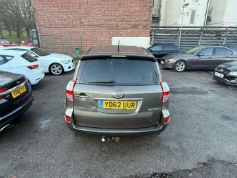 Toyota RAV4 2.2 D-CAT SR Auto 4WD Euro 5 5dr