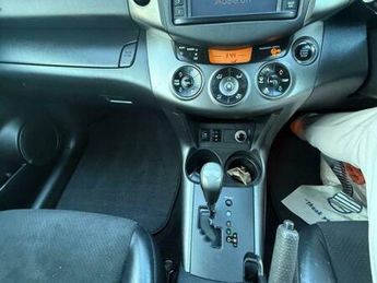 Toyota RAV4 2.2 D-CAT SR Auto 4WD Euro 5 5dr