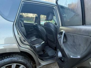 Toyota RAV4 2.2 D-CAT SR Auto 4WD Euro 5 5dr