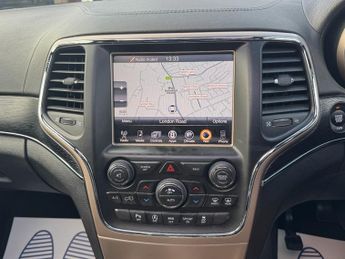 Jeep Grand Cherokee 3.0 V6 CRD Summit SUV 5dr Diesel Auto 4WD Euro 6 (247 bhp)