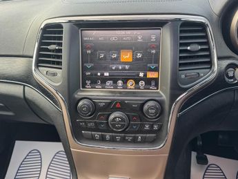 Jeep Grand Cherokee 3.0 V6 CRD Summit SUV 5dr Diesel Auto 4WD Euro 6 (247 bhp)