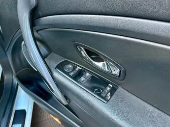 Renault Megane 2.0 dCi Privilege TomTom Auto Euro 5 3dr