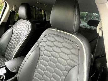 Ford Mondeo 2.0 TDCi Vignale Powershift Euro 6 (s/s) 4dr