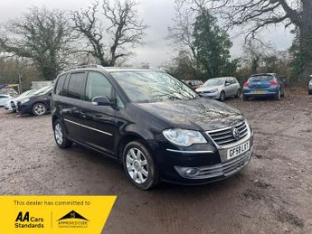 Volkswagen Touran SPORT TDI DSG 140