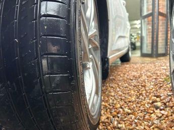 Citroen C4 1.6 e-HDi Airdream Exclusive EGS6 Euro 5 (s/s) 5dr