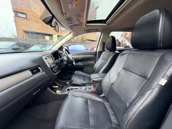 Mitsubishi Outlander DI-D GX 4