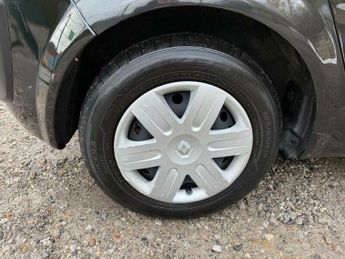 Renault Scenic 1.6 VVT Expression 5dr