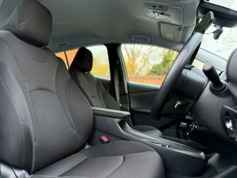 Toyota Prius 1.8 VVT-h Active Hatchback 5dr Petrol Hybrid CVT Euro 6 (s/s) (1