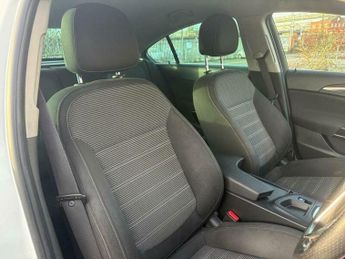Vauxhall Insignia 2.0 CDTi SRi Nav Auto Euro 5 5dr