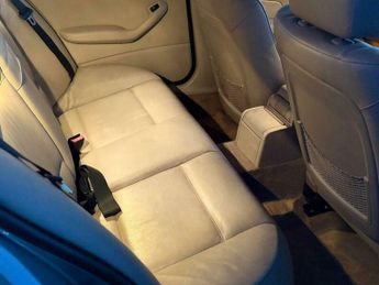 BMW 3 SERIES 2.2 320i SE 4dr