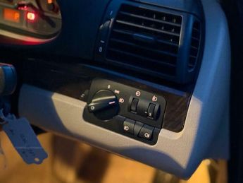 BMW 3 SERIES 2.2 320i SE 4dr