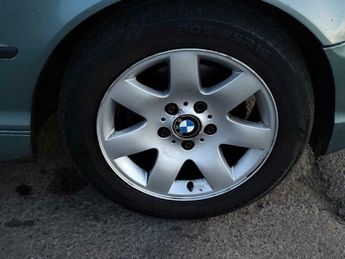 BMW 3 SERIES 2.2 320i SE 4dr