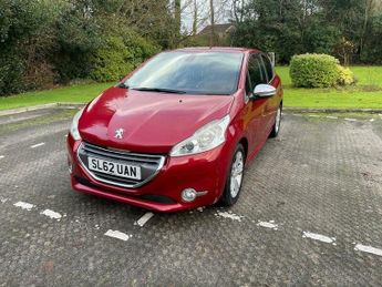 Peugeot 208 1.4 HDi Allure Euro 5 3dr