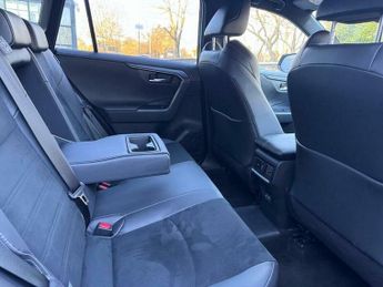 Toyota RAV4 2.5 VVT 18.1kWh GR SPORT CVT 4WD Euro 6 (s/s) 5dr