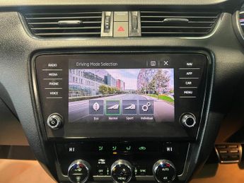 Skoda Octavia 2.0 TDI vRS DSG 4WD Euro 6 (s/s)