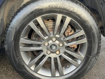 Land Rover Discovery 3.0 SD V6 Graphite SUV 5dr Diesel Auto 4WD Euro 6 (s/s) (256 bhp