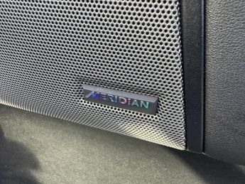 Land Rover Discovery 3.0 SD V6 Graphite SUV 5dr Diesel Auto 4WD Euro 6 (s/s) (256 bhp