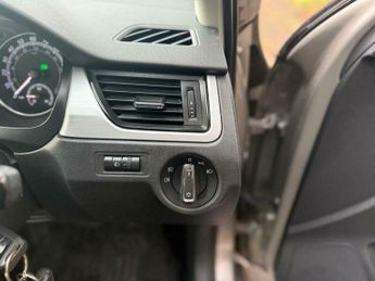 Skoda Rapid 1.0 TSI SE Tech DSG Euro 6 (s/s) 5dr