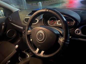 Renault Clio 1.2 TCe Dynamique Hatchback 5dr Petrol Manual Euro 4 (100 ps)