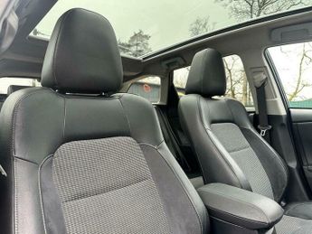 Toyota Auris 1.8 VVT-h Excel Touring Sports CVT Euro 6 (s/s) 5dr (Safety Sens