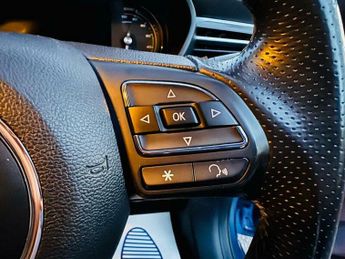 MG MG5 61.1kWh Exclusive Long Range Auto 5dr