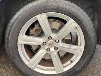 Volvo XC90 2.0h T8 Twin Engine 9.2kWh Momentum SUV 5dr Petrol Plug-in Hybri