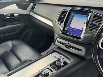 Volvo XC90 2.0h T8 Twin Engine 9.2kWh Momentum SUV 5dr Petrol Plug-in Hybri