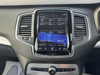 Volvo XC90 2.0h T8 Twin Engine 9.2kWh Momentum SUV 5dr Petrol Plug-in Hybri