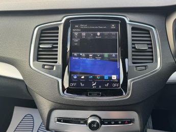 Volvo XC90 2.0h T8 Twin Engine 9.2kWh Momentum SUV 5dr Petrol Plug-in Hybri