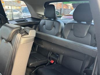 Volvo XC90 2.0h T8 Twin Engine 9.2kWh Momentum SUV 5dr Petrol Plug-in Hybri