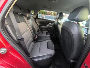 Kia Niro 2 GDi 64 kWh SUV 5dr DCT Euro 6