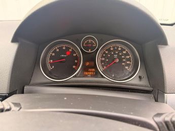 Vauxhall Astra DESIGN 16V E4