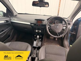 Vauxhall Astra DESIGN 16V E4