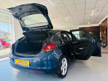 Vauxhall Astra 1.6 16v SRi Auto Euro 5 5dr