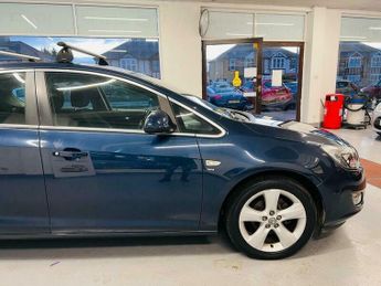 Vauxhall Astra 1.6 16v SRi Auto Euro 5 5dr