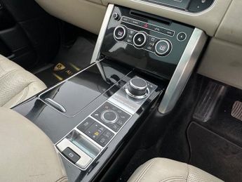Land Rover Range Rover SDV8 VOGUE
