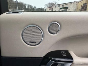 Land Rover Range Rover SDV8 VOGUE