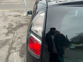 Volkswagen Caravelle 1.6 VTi Exclusive EGS6 Euro 5 5dr