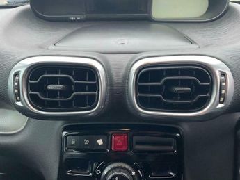 Volkswagen Caravelle 1.6 VTi Exclusive EGS6 Euro 5 5dr