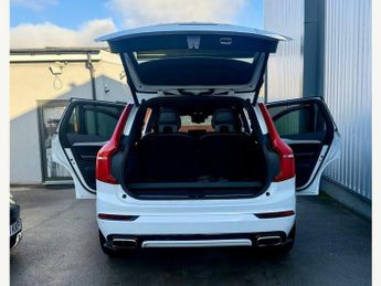 Volvo XC90 T8 TWIN ENGINE R-DESIGN PRO AWD
