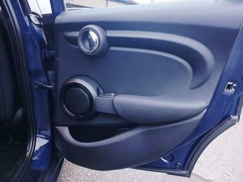 MINI Hatch 1.5 Cooper D Steptronic Euro 6 (s/s) 5dr