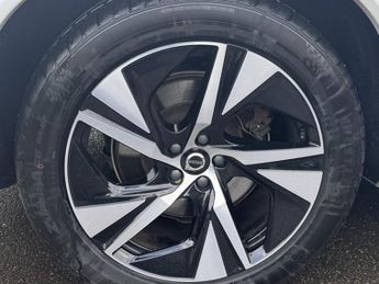 Volvo XC90 2.0h T8 Twin Engine Recharge 11.6kWh R-Design Pro SUV 5dr Petrol